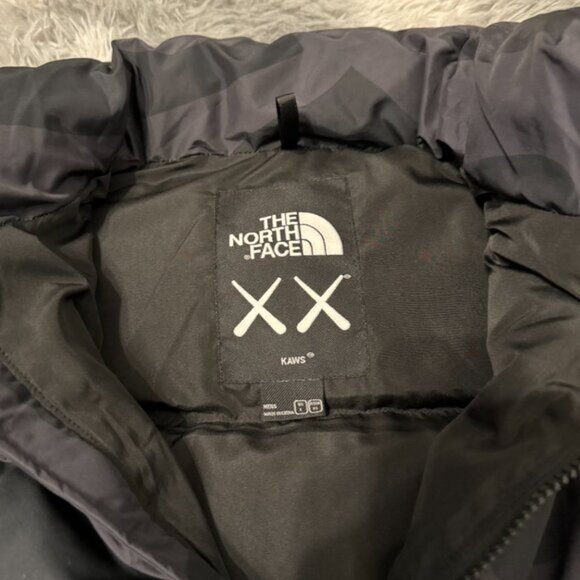 The North Face 1996 Down Kaws Black Puffer Jacket Size Large - Picture 3 of 4